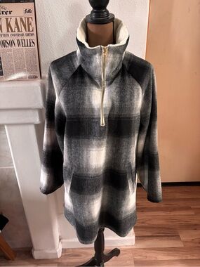 Marc Andrews New York Women's Plaid Half Zip SZ M Great Buy!